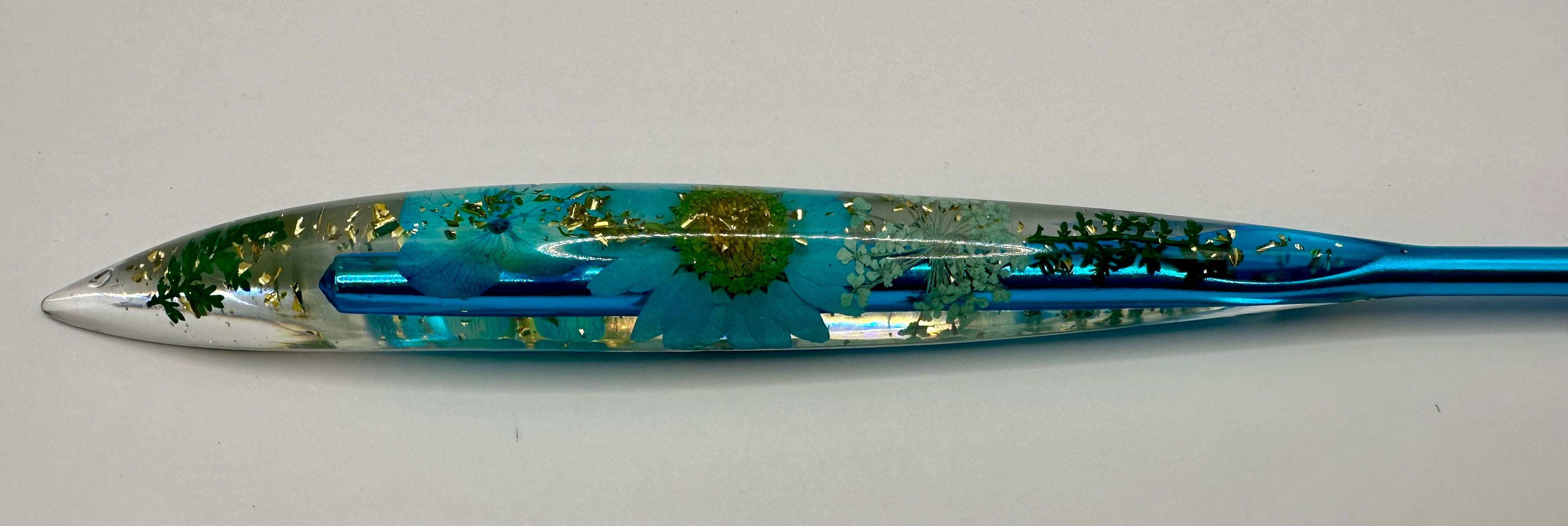 Crochet Hook Elegant Pressed Flower Handle Size 4.5